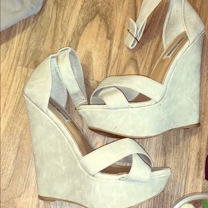 Steve Madden platform tan cream wedge sandal